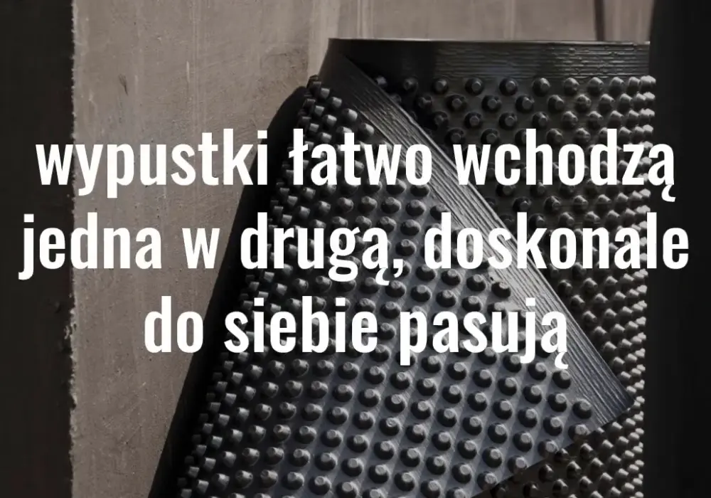 Jak położyć folię na fundament, aby uniknąć problemów z wilgocią