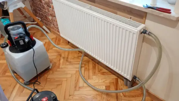 Zimne grzejniki? Czyszczenie instalacji CO - Metody i koszty
