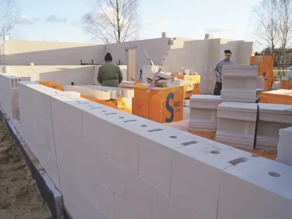 Z czego najlepiej budować dom - Beton, ceramika czy silikaty?